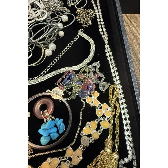 Vintage Jewelry Craft Lot 19 Pc Mixed Metals Stones Rhinestone Strand Colors - Picture 5 of 11